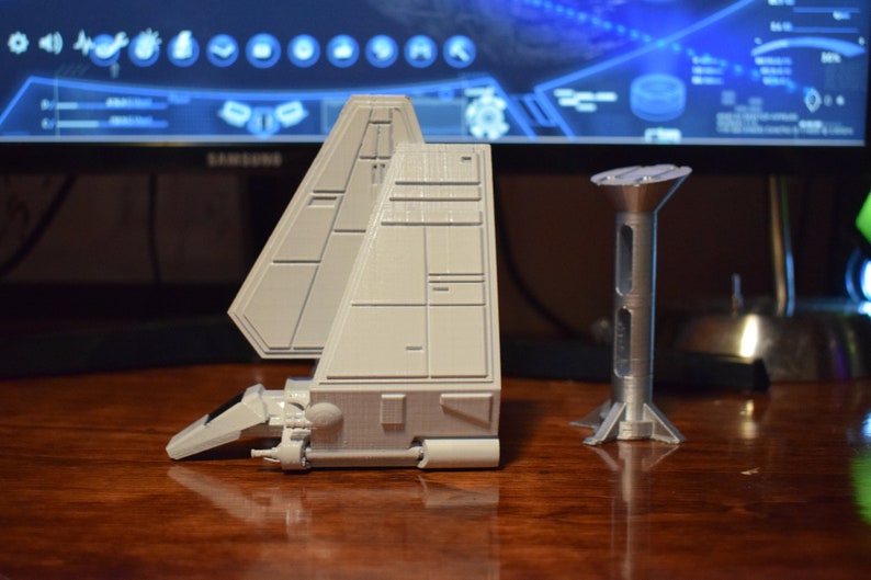 Lambda Class Shuttle/Lambda Class T-4a Imperial Shuttle/Star Wars Shuttle/Space Shuttle/Star Wars Ship 1:182 Scale image 7