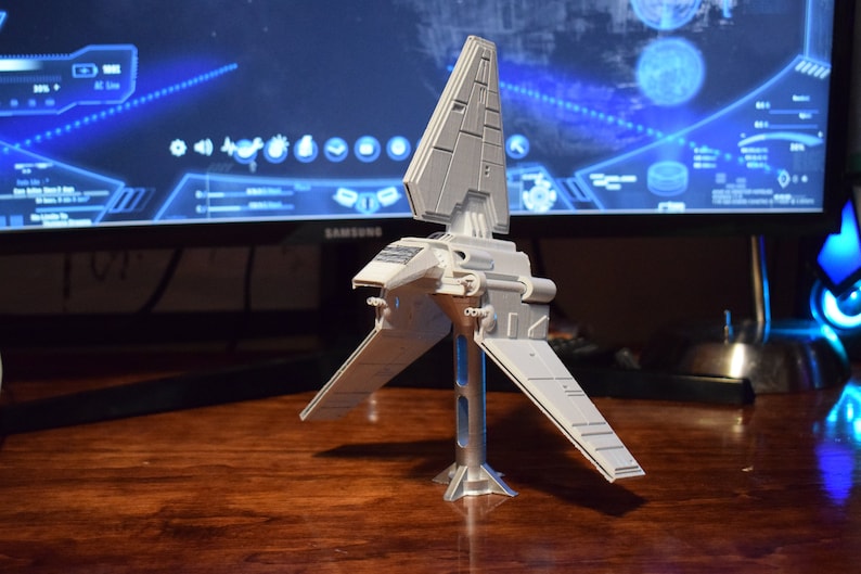 Lambda Class Shuttle/Lambda Class T-4a Imperial Shuttle/Star Wars Shuttle/Space Shuttle/Star Wars Ship 1:182 Scale image 2