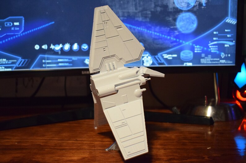 Lambda Class Shuttle/Lambda Class T-4a Imperial Shuttle/Star Wars Shuttle/Space Shuttle/Star Wars Ship 1:182 Scale image 5