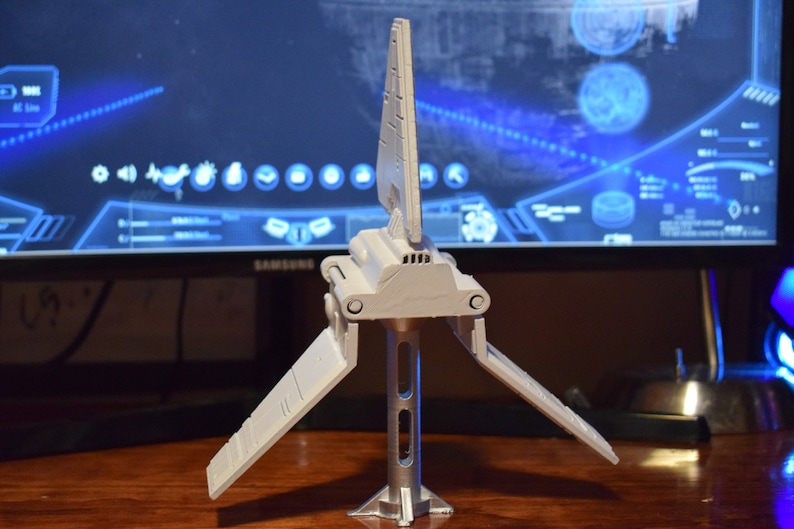 Lambda Class Shuttle/Lambda Class T-4a Imperial Shuttle/Star Wars Shuttle/Space Shuttle/Star Wars Ship 1:182 Scale image 4