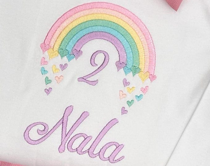Pastellfarben Regenbogen Mädchen Geburtstagsshirt mit Name und Zahl -1 2 3 , Geburtstagsparty Outfit Kindershirt, Erster Jahr Geschenk