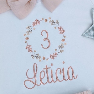 Flower wreath birthday shirt girl with name and number -1 2 3 - in pastel colors, birthday party outfit children&#39;s shirt, first year gift