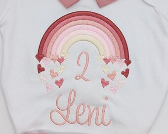 Regenbogen  Geburtstagsshirt Mädchen mit Name und Zahl -1 2 3 4 5 6 7  - in Pastellfarben, Geburtstagsparty Outfit Kindershirt