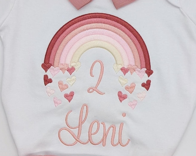 Regenbogen  Geburtstagsshirt Mädchen mit Name und Zahl -1 2 3 4 5 6 7  - in Pastellfarben, Geburtstagsparty Outfit Kindershirt
