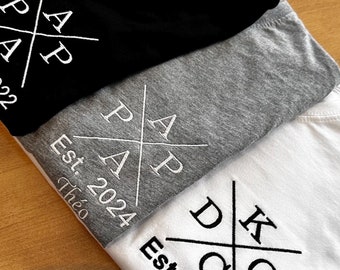 Papa besticktes T-Shirt mit personalisiertem Namen und Jahr, Vatershirt Geschenk, werdende Papa Ankündigung, Vatertag, Mama, Papa Geschenk