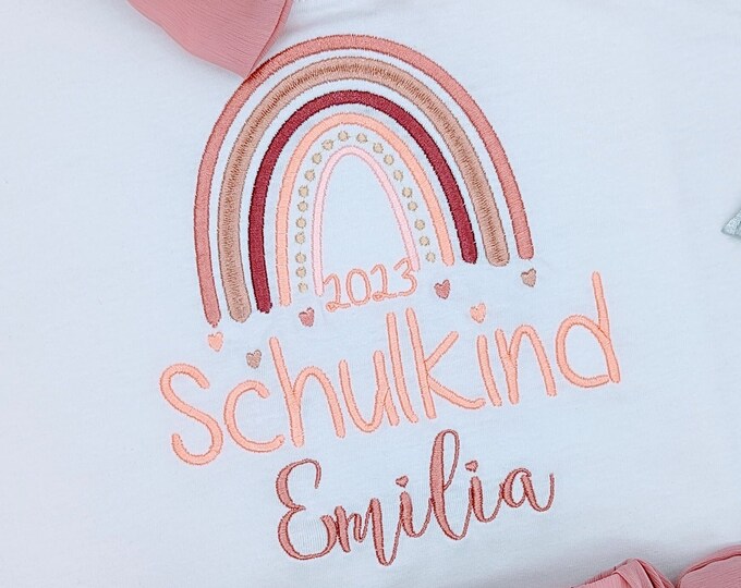 T- Shirt für Schulkind Einschulung 2025, Schulanfang Geschenk Shirt Regenbogen mit Name für Mädchen, 1. Klasse Schultag Schulanfänger,