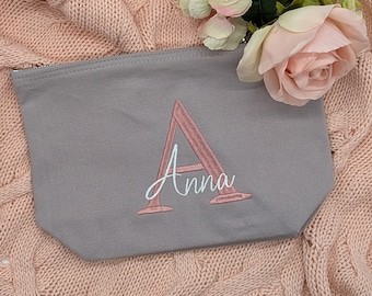 Personalized cosmetic bag with name, make-up bag, toiletry bag, gift for wife mom parents, beauty bag, embroidered toiletry bag