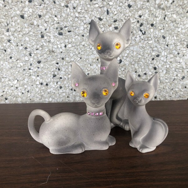 Vintage grey ceramic cat with 2 kittens