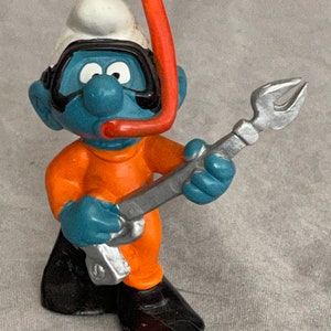 Vintage snorkeling Smurf made in west Germany peyo