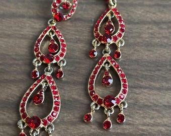 Boucles D'Oreilles Strass Rouge Sur Métal Vieil Or - Sans Nickel - Neuf Avec étiquettes