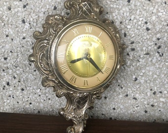 Vintage 1950’s metal united clock