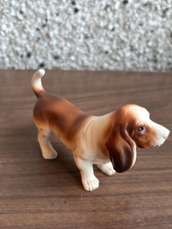 バセットハウンド　木製　置物　犬　オブジェ　ビンテージ　アメリカン ヴィンテージのバセットハウンドの置物 - Etsy 日本
