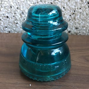 Hemingray #42 aqua blue glass insulator - made in USA 1940&#39;s