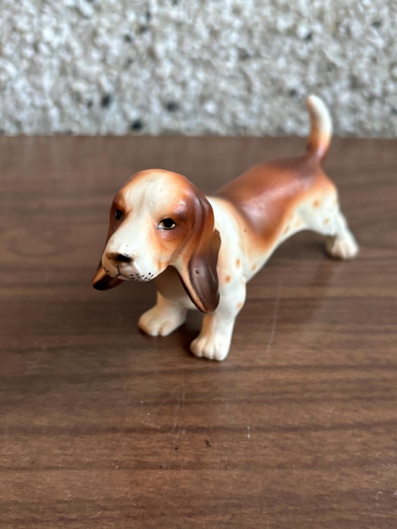 バセットハウンド　木製　置物　犬　オブジェ　ビンテージ　アメリカン ヴィンテージのバセットハウンドの置物 - Etsy 日本