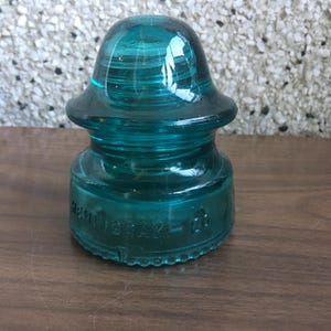 Hemingray #20 Glass Insulator - aqua - made in USA