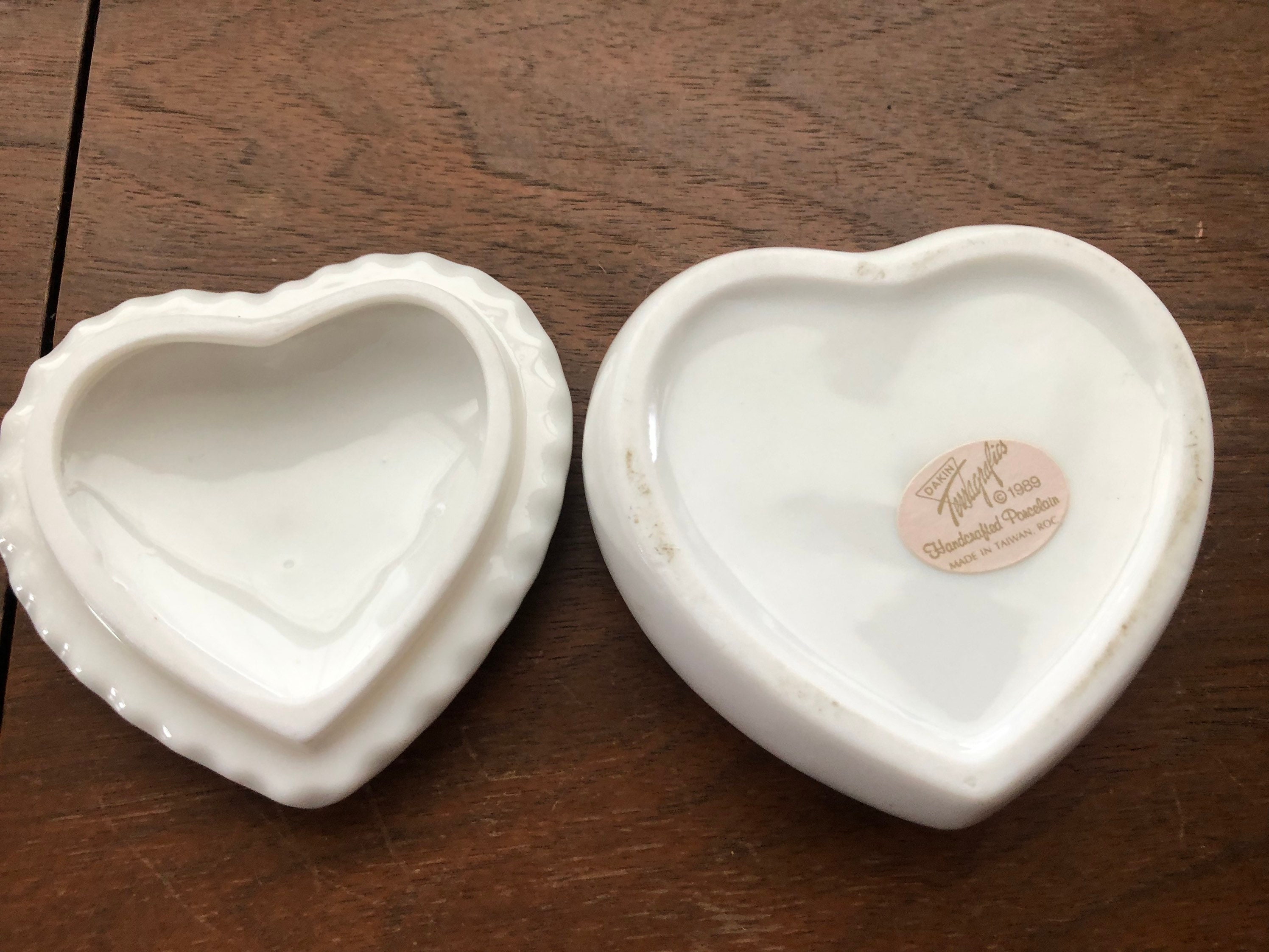 陶芸品　ハート型の 花器 陶芸品 ハート型の 花器 ddb91bb55a5360f591e7c76f16df02