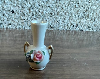 Vintage mini vase