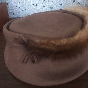 Brauner Vintage Filzhut für Damen