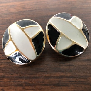 Vintage Black and White enamel with gold trim 1980&#39;s style ear rings - clip on