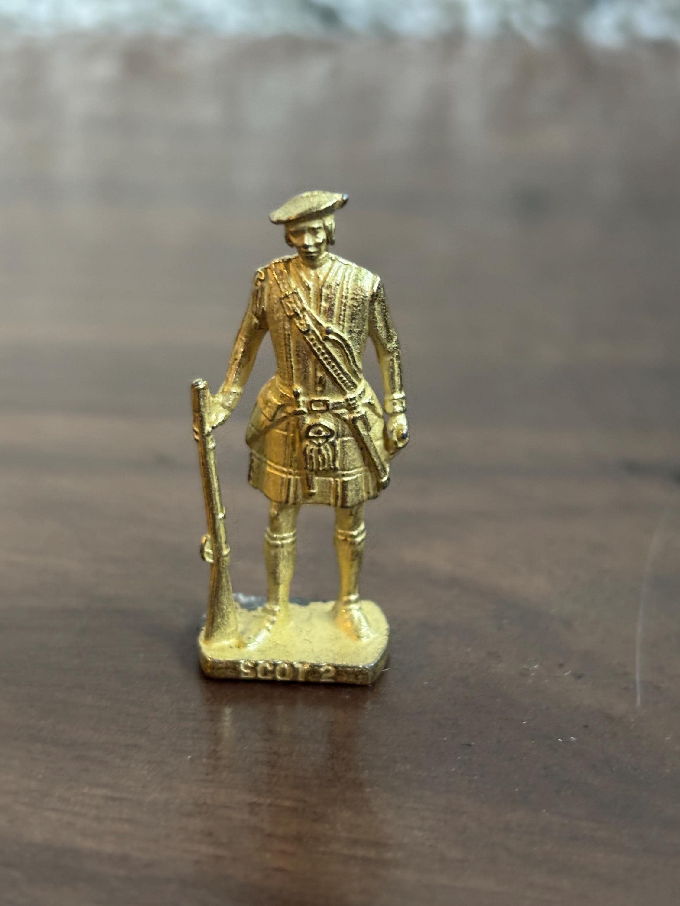 METAL FIGURINES SET - SWISS GUARD SOLDIERS COPPER - KINDER SURPRISE MINIATURES e METAL FIGURINES SET - SWISS GUARD SOLDIERS COPPER - KINDER SURPRISE MINIATURES e