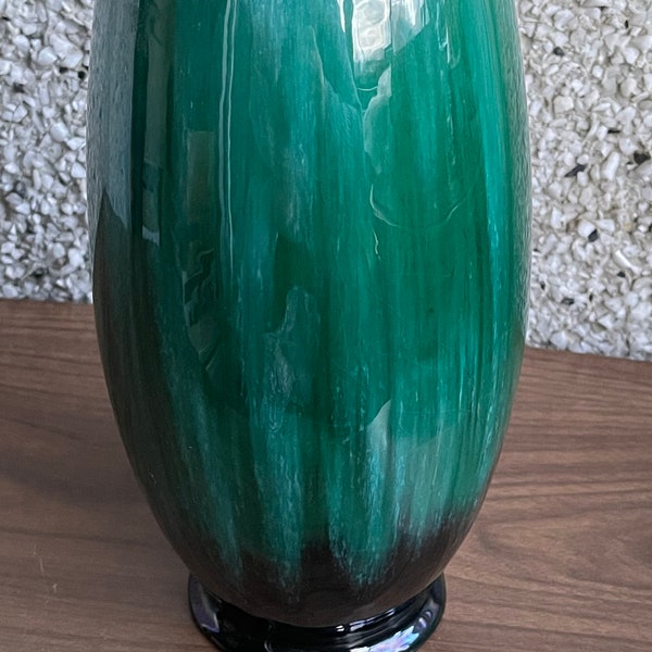 Vintage blue mountain vase pottery