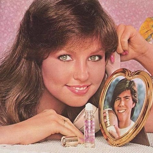 陶芸品　ハート型の 花器 ヴィンテージ磁器 Dakin Terragrafics ハート型花箱 - Etsy 日本