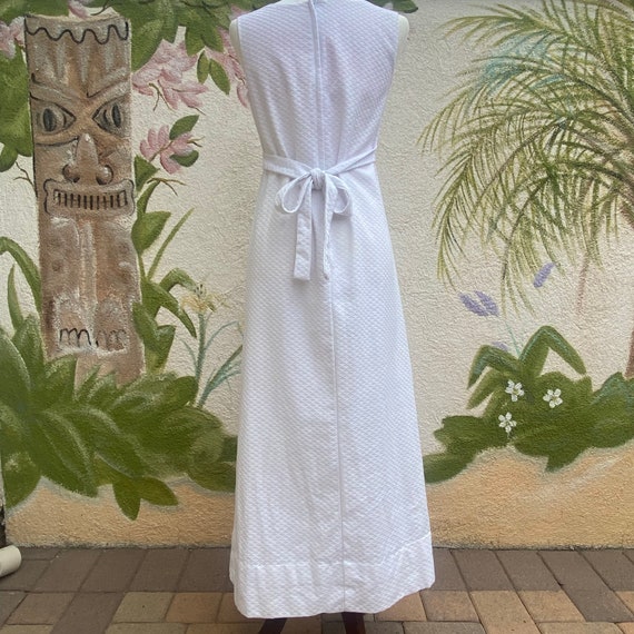 Vintage 1960's White Dress, Retro Long Shift, Sle… - image 7