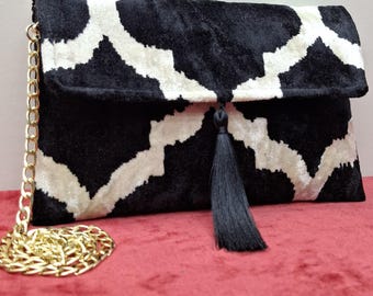 Ikat Samt Clutch Bag mit Quaste und Gold Kette, Garntasche