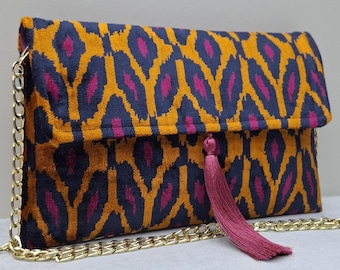Ikat Samt Clutch Bag mit Quaste, Garntasche