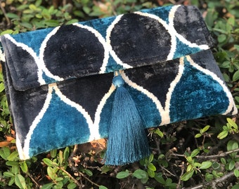 Ikat Clutch Bag: Bohemian Evening Handbag with Tassel