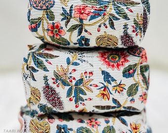 Beautiful Floral Travel Makeup Bag Set – Handmade Quilted Cosmetic Pouch, Toiletry Organizer, Zipper Pouch for Women, Gift for Her