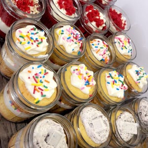 Pots à gâteau moelleux en velours rouge