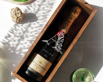 Custom Flower Initial Wine Box, Monogram Annivesary Gift Box, Birthday Keepsake Box, Personalized Wooden Champagne Box, Minimal Design Box