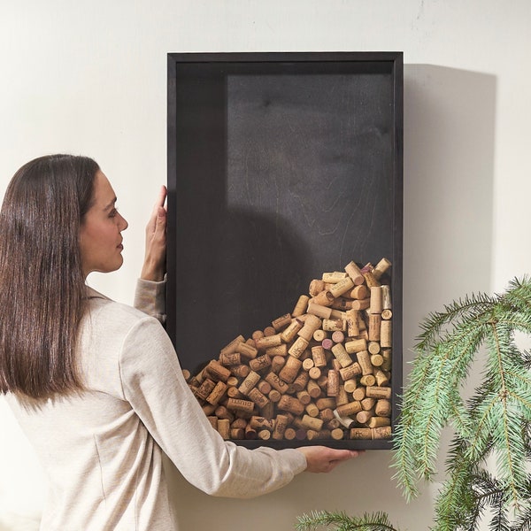 Schwarz Weinkorkenhalter, Weinkorken Kunst, Weinkorken Vitrine, Schattenbox, Holzweinkorkenrahmen, Cadre bouchon de vin, Hausbar Dekor