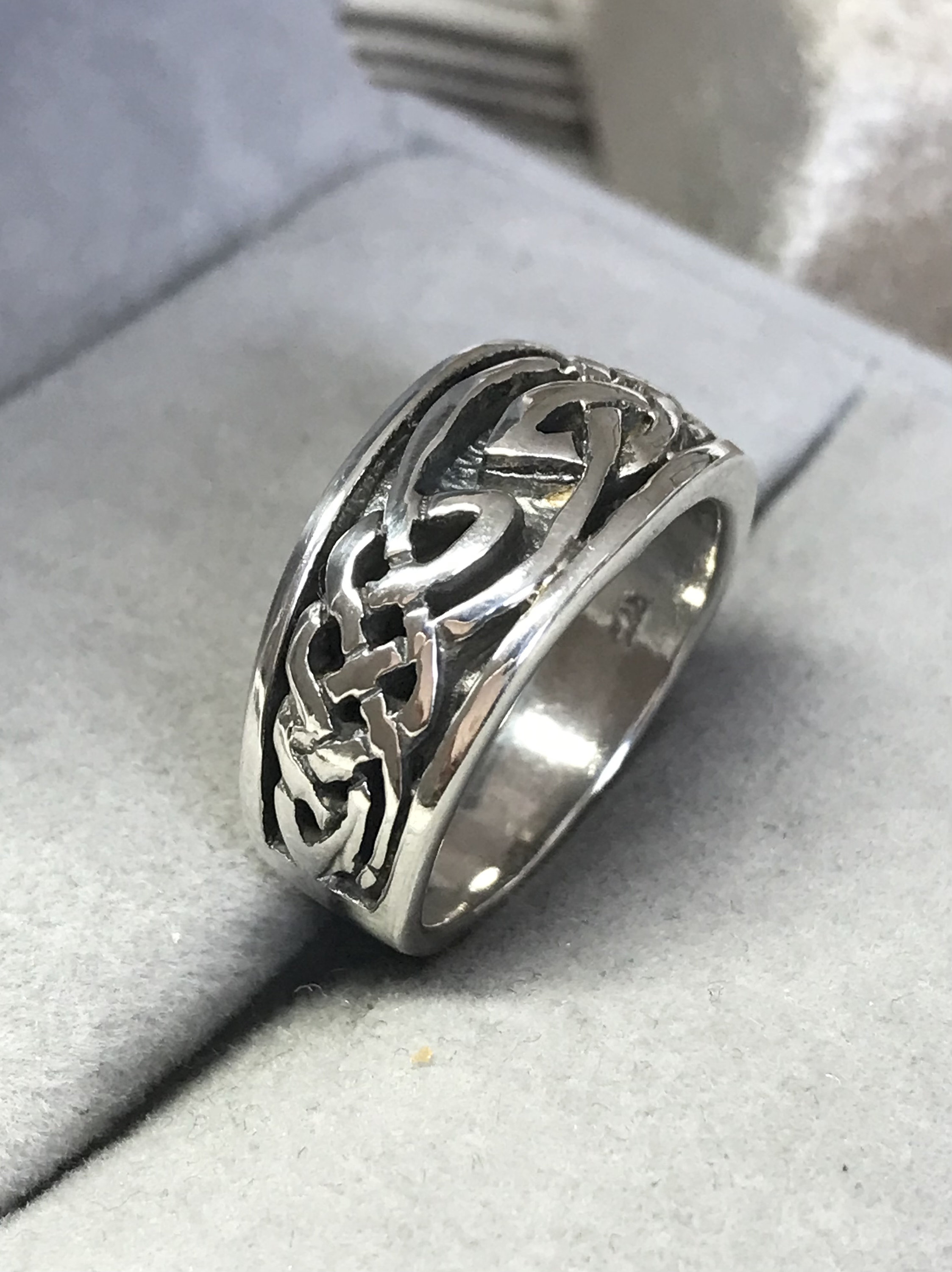 Sterling silver celtic knot ring deals