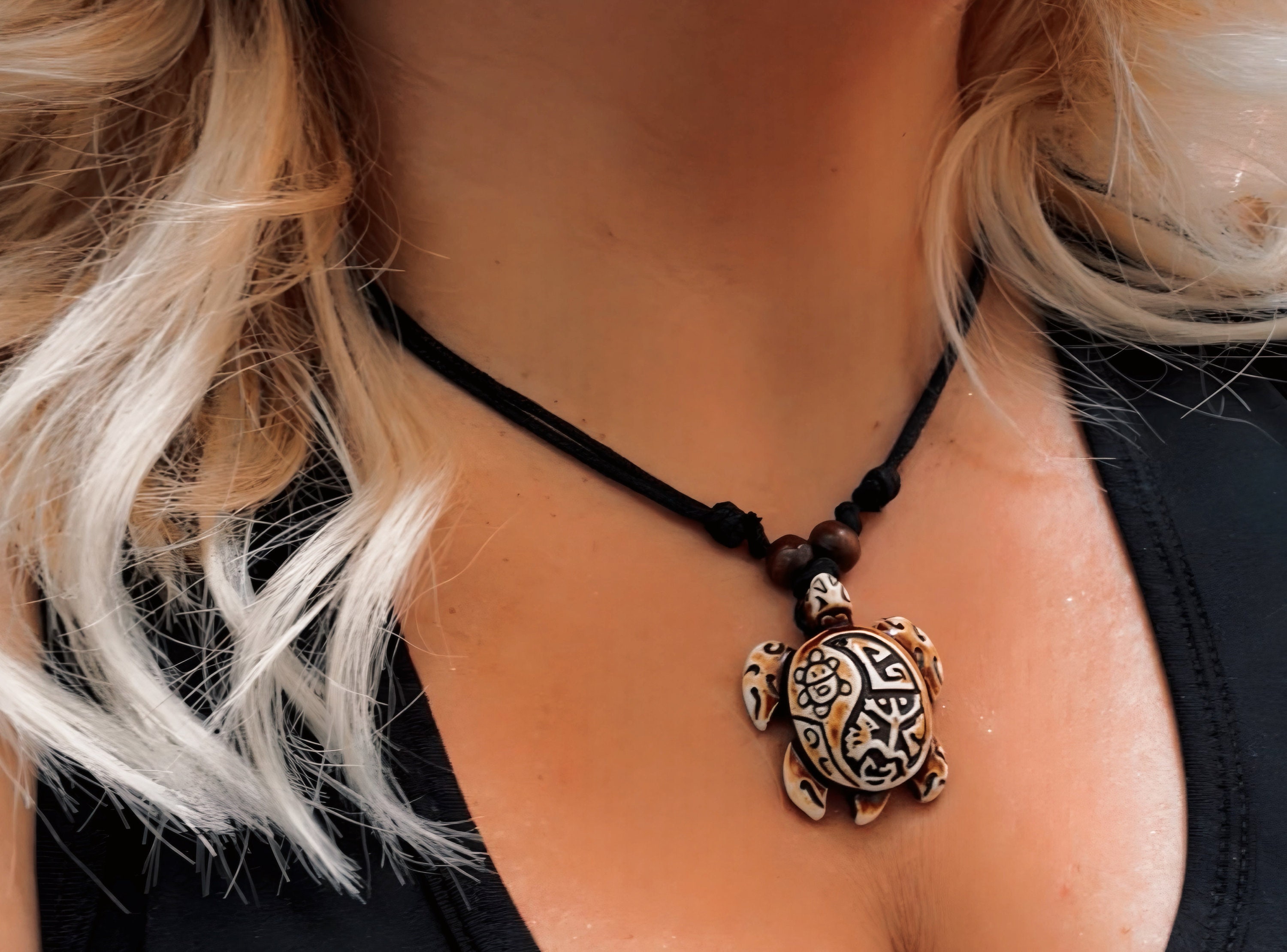 Schildpad ketting, zeeschildpad ketting, schildpad hanger, gesneden schildpad ketting, bruine schildpad ketting, aquatische schildpad ketting.