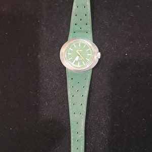 Relógio feminino vintage Omega Geneve com vento manual dinâmico