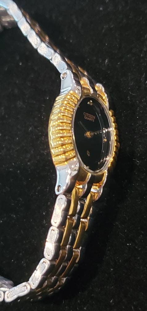 Vintage Citizen 3220 Two Tone Quartz Ladies Watch (NOS) - Etsy display picture 2