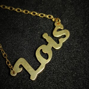 Collar chapado en oro personalizado, collar con letras personalizado, colgante con letras hecho a mano, collar con nombre único, collar delicado personalizado para ella