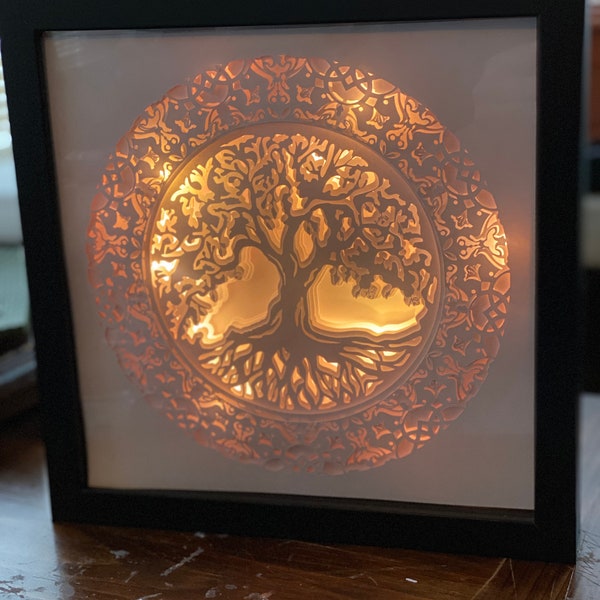 3D SVG Baum des Lebens ist ein überlagertes Papier Art Cricut Projekt, das eine Lightbox oder Shadowbox Wohnkultur erstellt | Digitaler Download