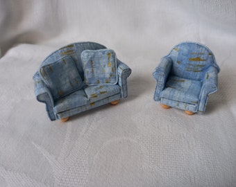 Sofa and chair in 1:24 scale