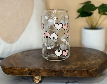 Cherry Hearts-blikglas: UV-DTF-ontwerp - 16 oz ijskoffieglas