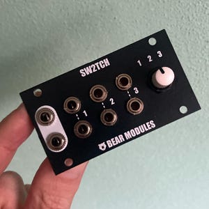 SW2TCH 1U - stereo 3-1 or 1-3 switch module for eurorack