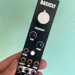 BASICLY VCO - analogue eurorack oscillator