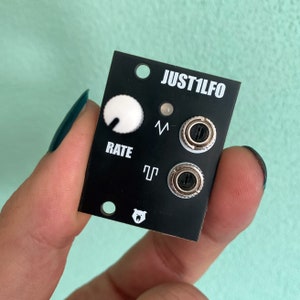 JUST1LFO - 1U eurorack lfo