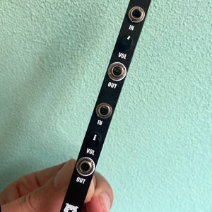 AMPY - eurorack versterkermodule