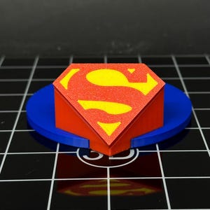 Big S hero action figure stand (choice of color)