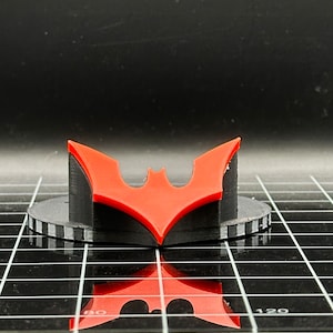 Nächtlicher Held der Zukunft Comic Logo Actionfiguren Ständer
