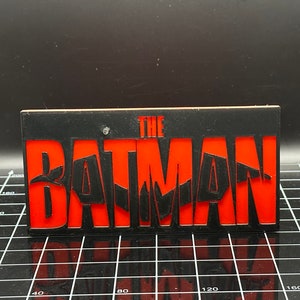 Nocturnal Hero Movie 2022 Logo Actionfigurenständer