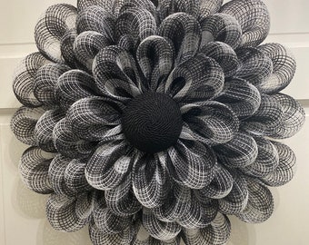 Black and White Buffalo check flower wreath.  Year round wreath. Everyday wreath. Front door decor. Foyer wall art. Valentines,  Mothers day